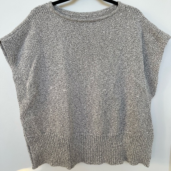 Aritzia Poncho - Picture 1 of 3